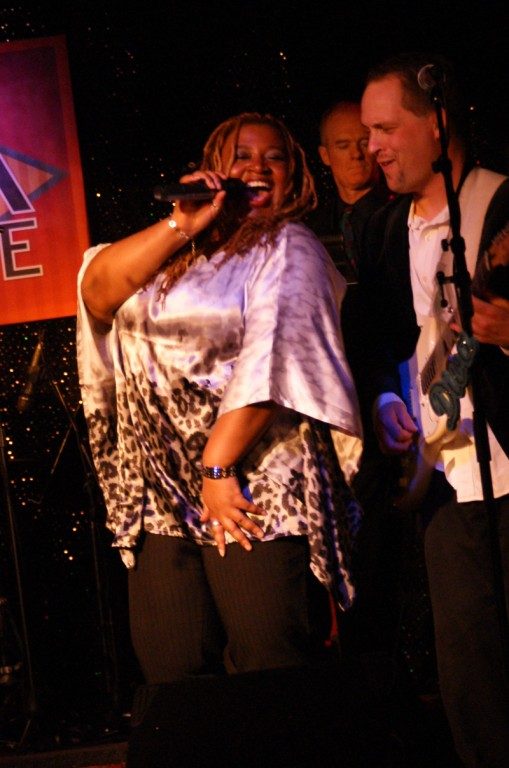 Carolyn T with guitarist Geoff Hlibka at the Lula Lounge
